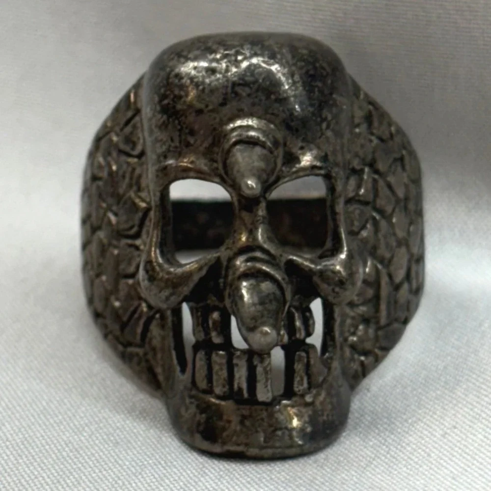 G&S Jewelry Horned Skull Ring Mens Size 12 Silver Tone Good Vintage Biker Horns